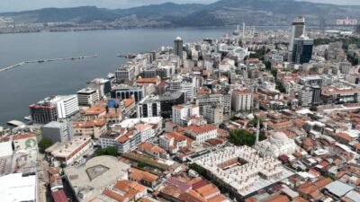 İzmir Büyükşehir Belediyesi’nin kentteki riskli ve eski yapıların depreme dayanıklı,