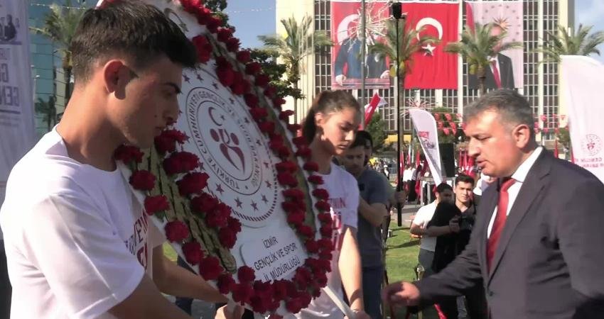 İzmir’de 19 Mayıs Atatürk’ü Anma, Gençlik ve Spor Bayramı, Cumhuriyet
