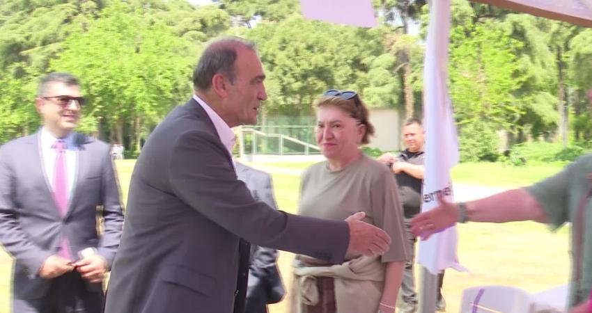 İzmir genelinde ileri yaşlı bireylere yönelik faaliyet gösteren 3. Yaş