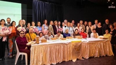 İzmir Büyükşehir Belediyesi’nin ev sahipliğinde düzenlenen TÜRGÖK 15. Öykü Yarışması