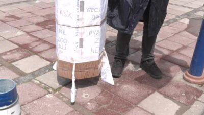 İzmir’de 1 Mayıs Emek ve Dayanışma Günü kapsamında Gündoğdu Meydanı’nda