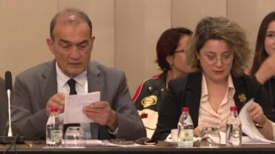 İzmir Büyükşehir Belediyesi ev sahipliğinde tanıtılan UNICEF Çocuk Haritası girişimiyle