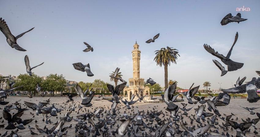 İzmir Büyükşehir Belediyesi, “İki Çizgi Arasında: Geleceğin İzmir’ine Bugünden Bir