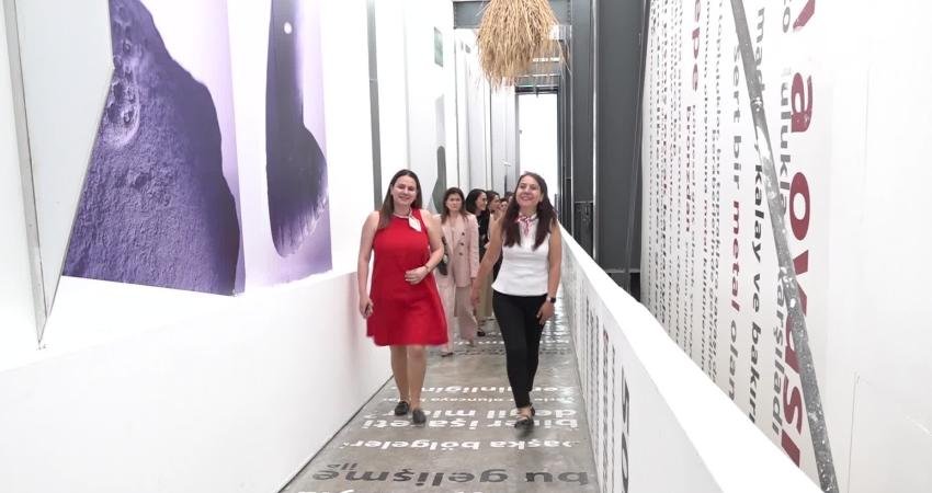 İzmirli başkan eşleri Bornova’da buluştu İzmir Büyükşehir Belediye Başkanı Cemil Tugay’ın eşi Öznur Tugay’ın koordinasyonunda