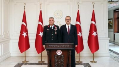 Jandarma Genel Komutanı Orgeneral Ali Çardakçı, göreve başlayan Ankara Valisi