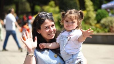 Kadıköy Belediyesi tarafından Anneler Günü dolayısıyla Selamiçeşme Özgürlük Parkı’nda düzenlenen