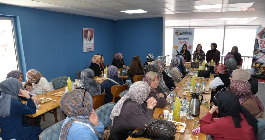 Kahramankazan Belediyesi Engelsiz Yaşam Merkezi kursiyerlerinin anneleri, Anneler Günü dolayısıyla