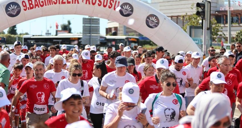 Karabağlar Belediyesi, bu yıl 10'uncusu düzenlenecek "Bağımsızlık Koşusu" için hazırlıklarını