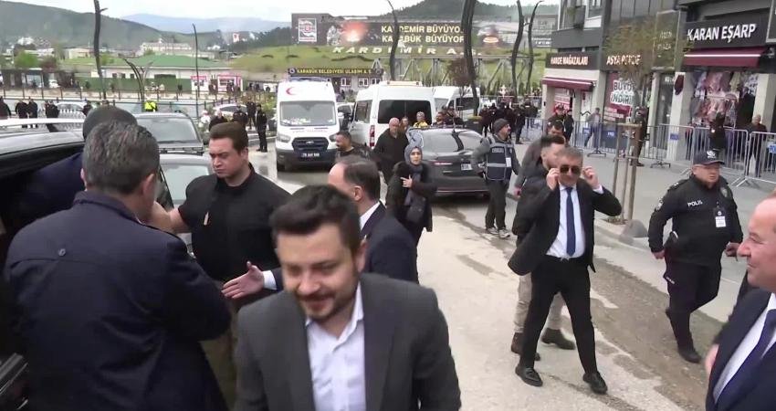 CHP’nin “Millet İradesine Sahip Çıkıyor” mitinglerinin 107’ncisi Karabük’te yoğun katılımla