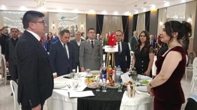 Kars'ta Azerbaycan Cumhuriyeti’nin kuruluşunun 108. yılı düzenlenen etkinlikle kutlandı. Azerbaycan