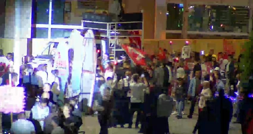 Kartallı Kazım Meydanı’nda coşkulu 19 Mayıs yürüyüşü 19 Mayıs Atatürk'ü Anma, Gençlik ve Spor Bayramı nedeniyle, gün