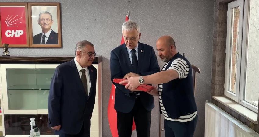 CHP Sağlık Politikaları Kurulu Başkanı Kayıhan Pala, Van'da saha ziyaretleri