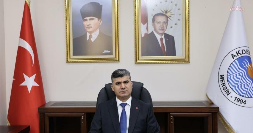 Kaymakam Zeyit Şenel'in kayyum olarak atandığı Akdeniz Belediyesi'nde, çoğunluğun DEM Parti