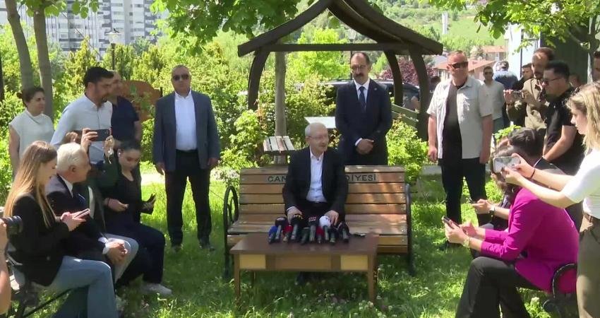 Kemal Kılıçdaroğlu, parti içinde ayrışmanın derinleşmemesi gerektiğini belirterek, "Biz düşman