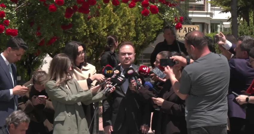 Kılıçdaroğlu’nu ziyaret eden avukat Onur Yusuf Üregen: “Hayırlı olsun dileklerinde bulundum” Kemal Kılıçdaroğlu’nu ziyaret eden avukat Onur Yusuf Üregen, “Partimizin genel