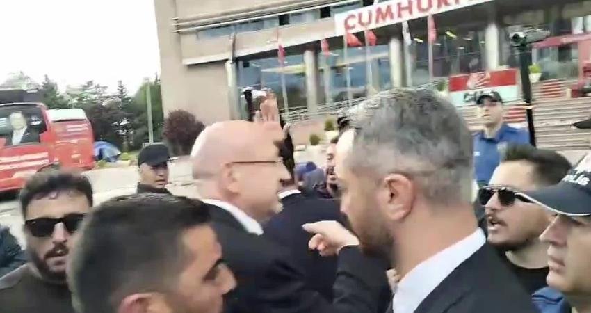 İstinaf kararıyla CHP Genel Başkanı olarak tedbiren görevlendirilen Kemal Kılıçdaroğlu’nun