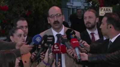 Kemal Kılıçdaroğlu'nun Basın Danışmanı Atakan Sönmez, Kemal Kılıçdaroğlu ve Özgür