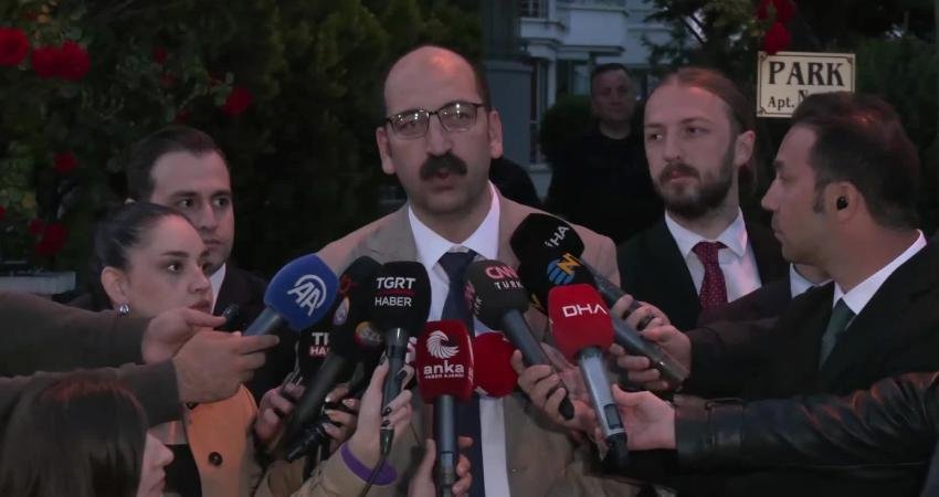 Kemal Kılıçdaroğlu'nun Basın Danışmanı Atakan Sönmez, Kemal Kılıçdaroğlu ve Özgür