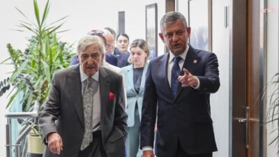Koç Holding Şeref Başkanı Rahmi Koç ile Yönetim Kurulu Başkan