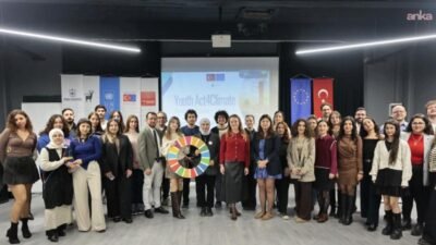 İklim kriziyle mücadelede gençlerin fikirlerine alan açan Konak Belediyesi, Bloomberg