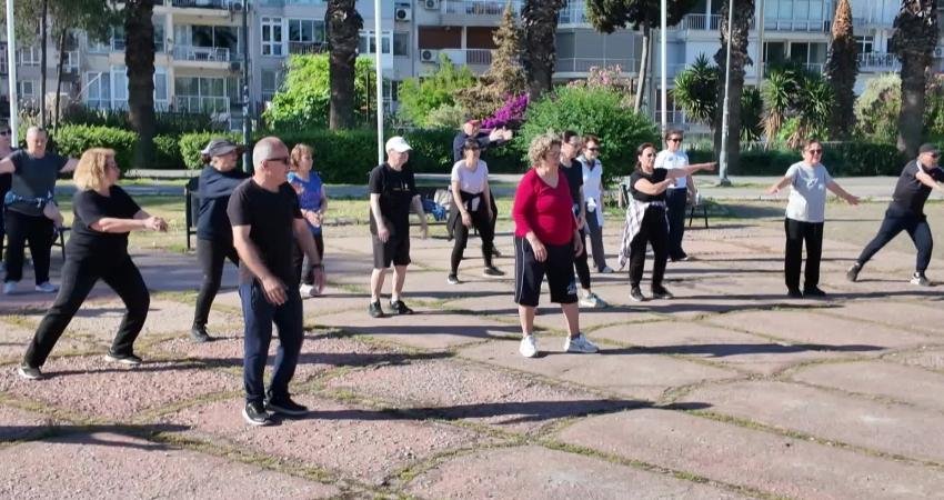 Konak Belediyesi’nin haftada üç gün, kentin 8 ayrı noktasında düzenlediği