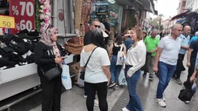 Konak Belediyesi tarafından düzenlenen "Kemeraltı Şenliği" başladı. Kemeraltı’nın tarihi atmosferini