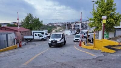 Kuşadası Belediyesi, Kurban Bayramı nedeniyle nüfusun arttığı ilçede sahil bandından