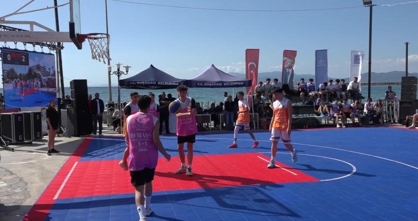 Kuşadası Belediyesi tarafından 19 Mayıs Atatürk’ü Anma, Gençlik ve Spor