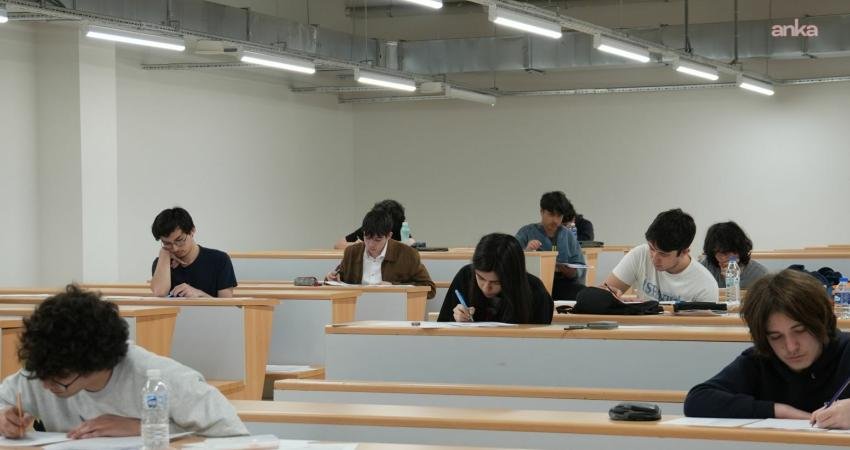 Doğuş Üniversitesi 2. Fizik Yarışması, fizik alanına ilgi duyan lise