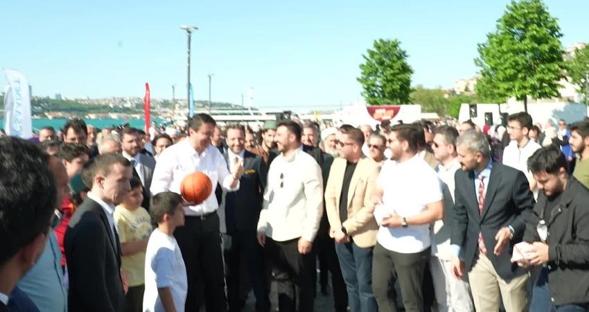 Mahmut Arıkan: Gençlerimizi tarım ve sanayide daha güçlü şekilde istihdam edebilirsek, kalıcı bir ekonomik güven oluşturabiliriz Saadet Partisi Genel Başkanı Mahmut Arıkan, 19 Mayıs Atatürk’ü Anma