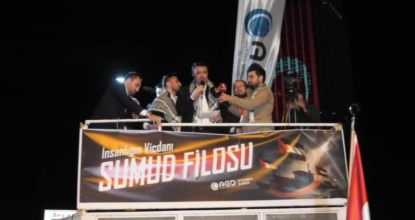 Saadet Partisi Genel Başkanı Mahmut Arıkan, İstanbul’daki İsrail Konsolosluğu önünde