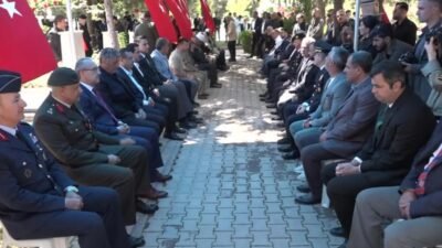 Malatya'da Kurban Bayramı arifesinde şehitlik ziyareti yapıldı. Protokol üyeleri ile