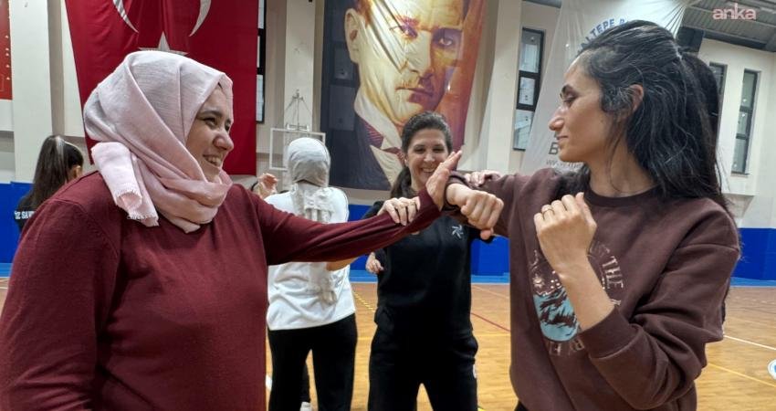 Maltepe Belediyesi tarafından düzenlenen eğitimde, ilçeli kadınlara uzman eğitmenler eşliğinde