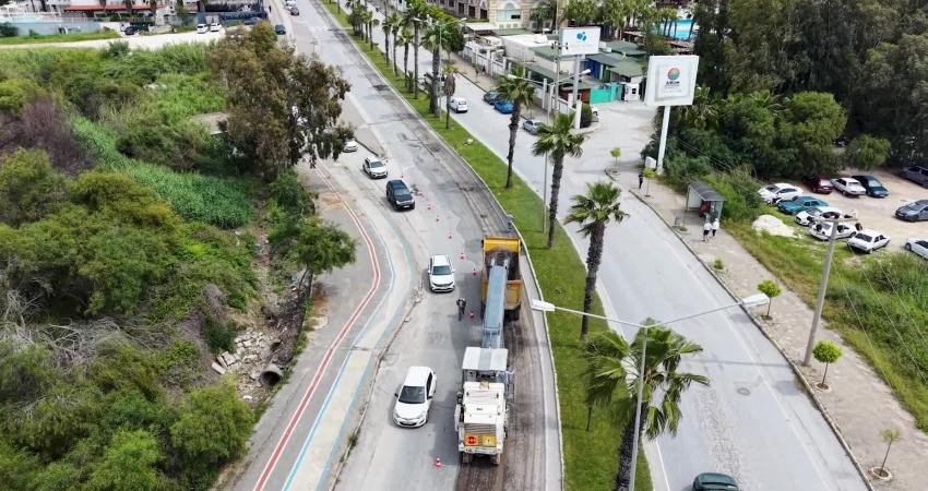 Manavgat Belediyesi, ilçenin önemli turizm arterlerinden Side-Evrenseki Turizm Caddesi üzerinde