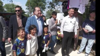 Manisa’da Hıdırellez kutlamaları, Cumhuriyet Meydanı'nda düzenlenen Hüsnü Şenlendirici konseri ile taçlandı.