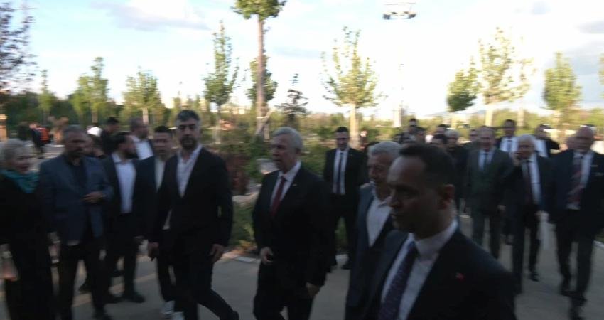 ABB Başkanı Mansur Yavaş, Tarihi Kentler Birliği seçimlerinde AK Parti'nin
