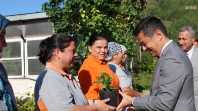 Marmaris Belediyesi’nde Kurban Bayramı öncesinde düzenlenen bayramlaşma programında Belediye Başkanı