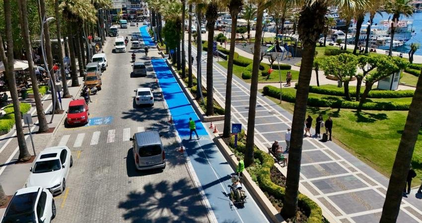 Marmaris Belediyesi, yaz sezonu öncesi şehir içi bisiklet yollarında bakım