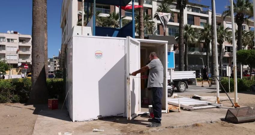 Marmaris Belediyesi ekipleri, ücretsiz halk plajlarını turizm sezonuna hazırlıyor. Hazırlıklar kapsamında