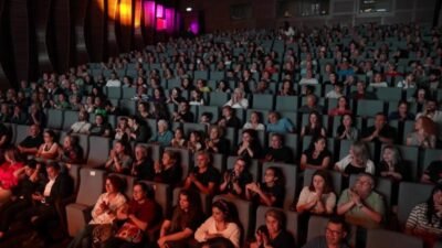 Mersin Büyükşehir Belediyesi Kent Orkestrası, Mezitli’de düzenlediği "Ustalara Saygı Konseri"