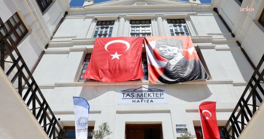 Mudanya Belediyesi tarafından restore edilen tarihi Taş Mektep binası, "Hafıza"