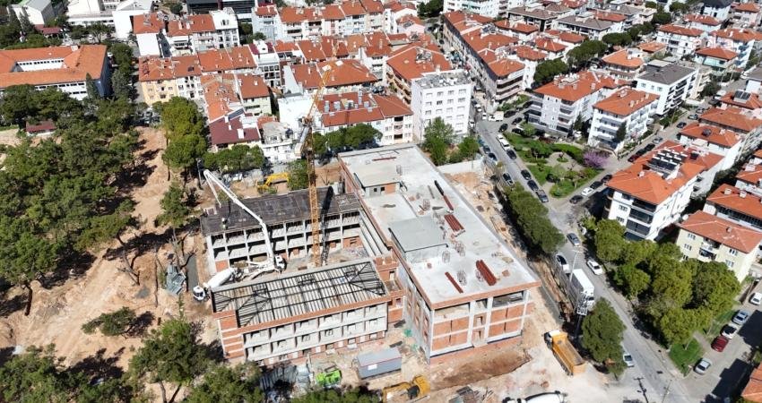 Muğla Büyükşehir Belediyesi, Menteşe ilçesinde bulunan ve depreme dayanıksız olduğu