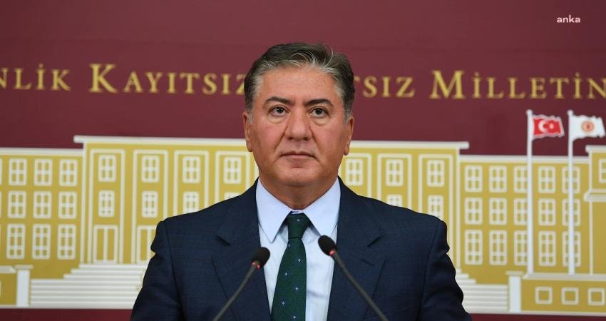 CHP Grup Başkanvekili Murat Emir, Adalet Bakanı Akın Gürlek'in devam