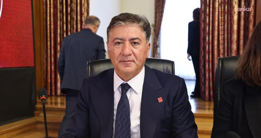 CHP Grup Başkanvekili Murat Emir, ABD Başkanı Donald Trump'ın sosyal