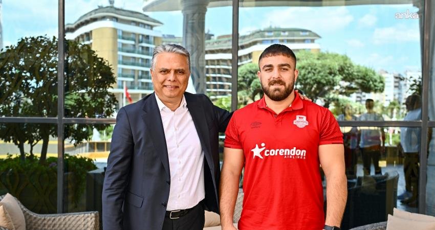 Muratpaşa Belediye Başkanı Ümit Uysal, yeni sezonda Muratpaşa Belediyesi Spor