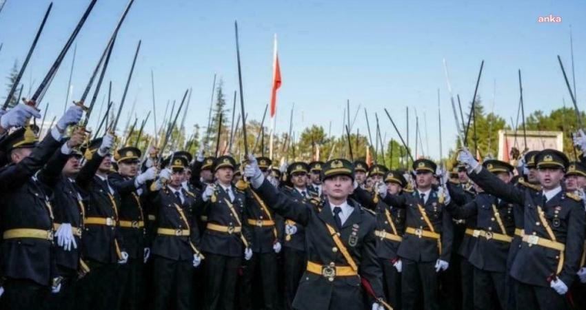 Kara Harp Okulu mezuniyet töreninde "Mustafa Kemal’in askerleriyiz" sloganı nedeniyle