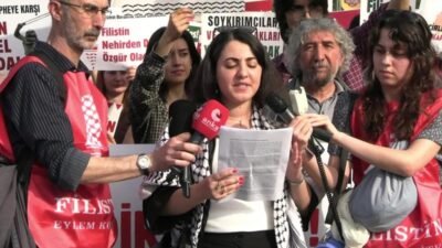 Filistin Eylem Komitesi’nin çağrısıyla Nakba’nın 78. yılı dolayısıyla İstanbul Sirkeci’den