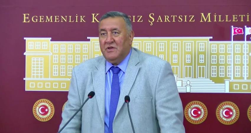 CHP Niğde Milletvekili Ömer Fethi Gürer, arazisi ve traktörü haciz