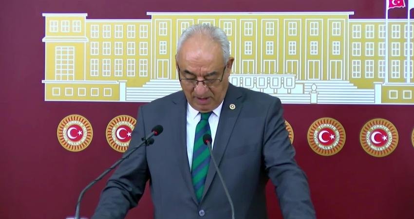 Demokratik Sol Parti (DSP) Genel Başkanı Önder Aksakal, "Gerek CHP’li