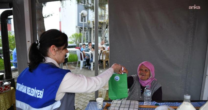 Ortahisar Belediyesi tarafından Anneler Günü dolayısıyla şehit anneleri başta olmak